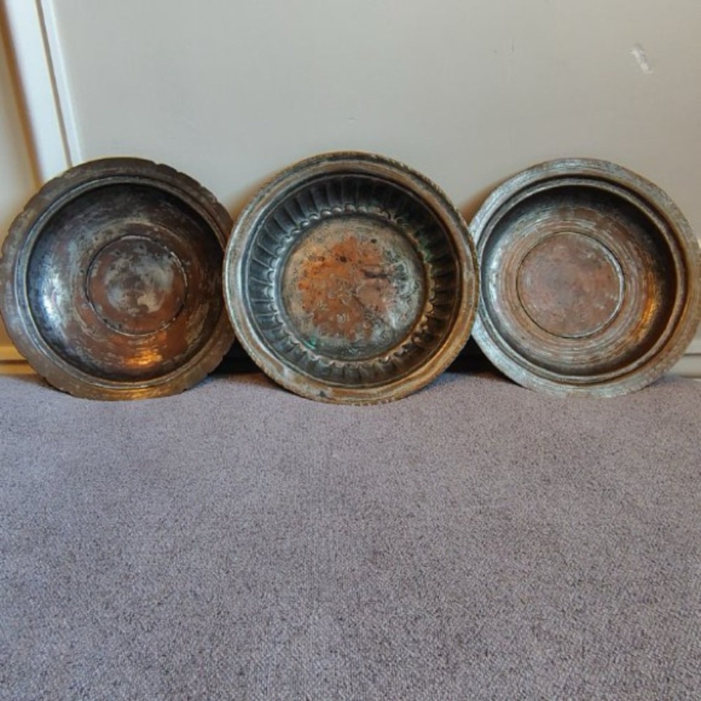 Vtg Handmade Copper Bowls (3) Patina Heavy Primitive Metal Fluted Ribbed Engrave
